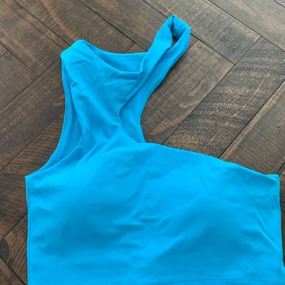 Gently used bright blue one shoulder sports bra for yoga or working out medium - Picture 2 of 3